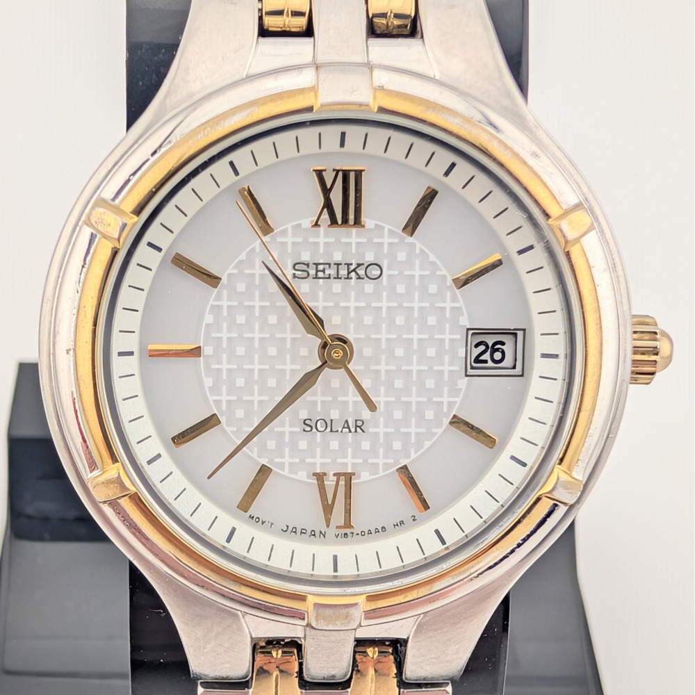 Seiko Solar V187-0AA0 Two Tone Textured Dial Minute Track Watch - Picture 2 of 11
